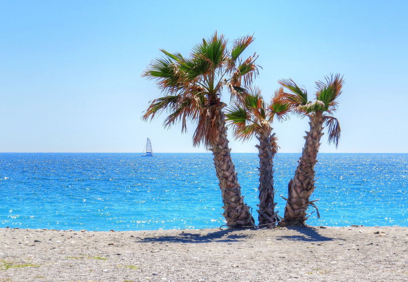 Villa en La Herradura - Encantadora casa de 3 dormitorios con impresionantes vistas y piscina privada