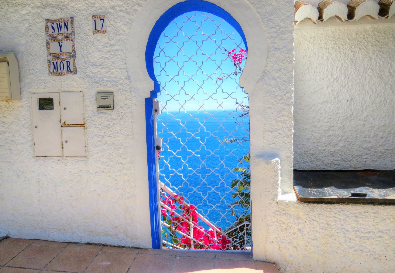 Villa en La Herradura - Encantadora casa de 3 dormitorios con impresionantes vistas y piscina privada