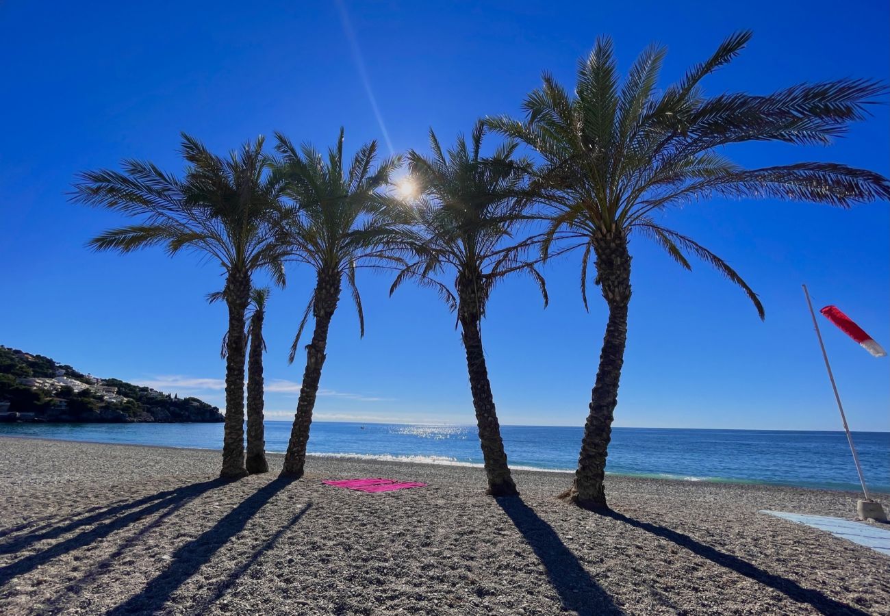 Villa en La Herradura - Encantadora casa tradicional española de 6 dormitorios con impresionantes vistas y piscina privada climatizada