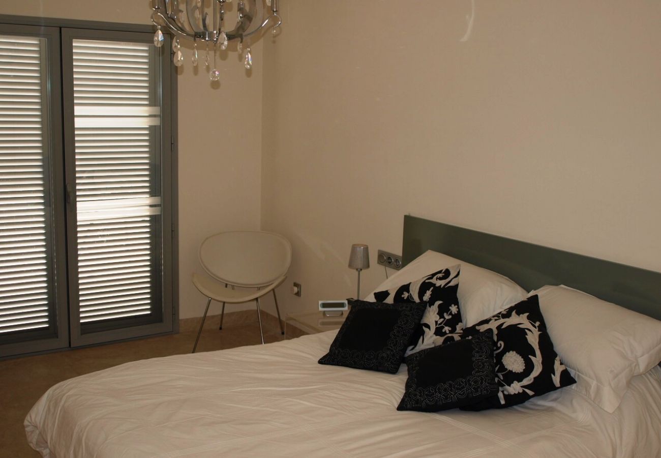 Villa en La Herradura - Hermosa villa de 3 dormitorios con vistas y piscina climatizada 