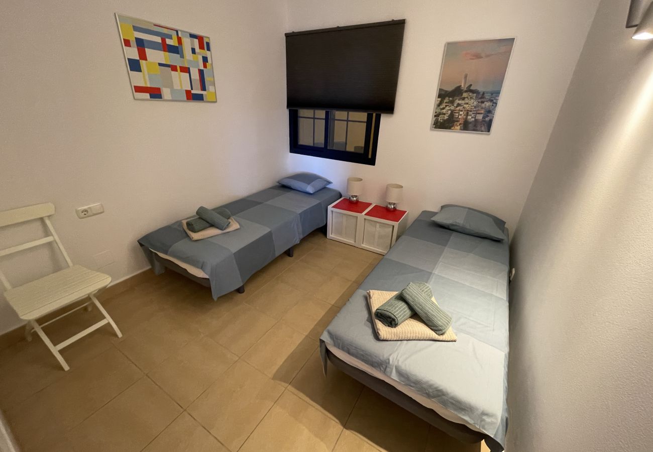 Apartamento en La Herradura - Precioso apartamento de 2 dormitorios y 2 baños