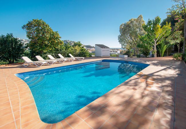 Villa en Almuñecar - Increíble villa de 6 camas con piscina privada y vistas