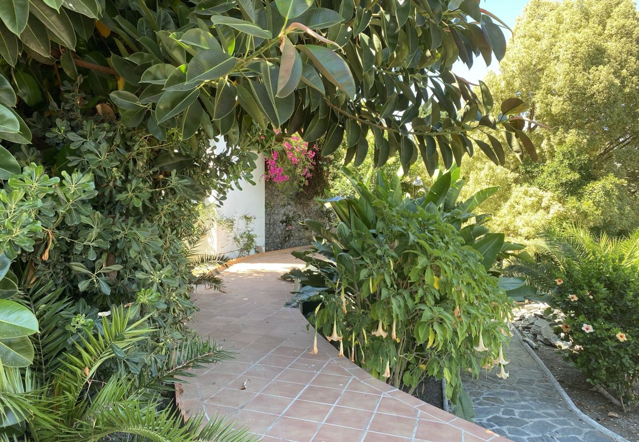 Villa en Almuñecar - Increíble villa de 6 camas con piscina privada y vistas