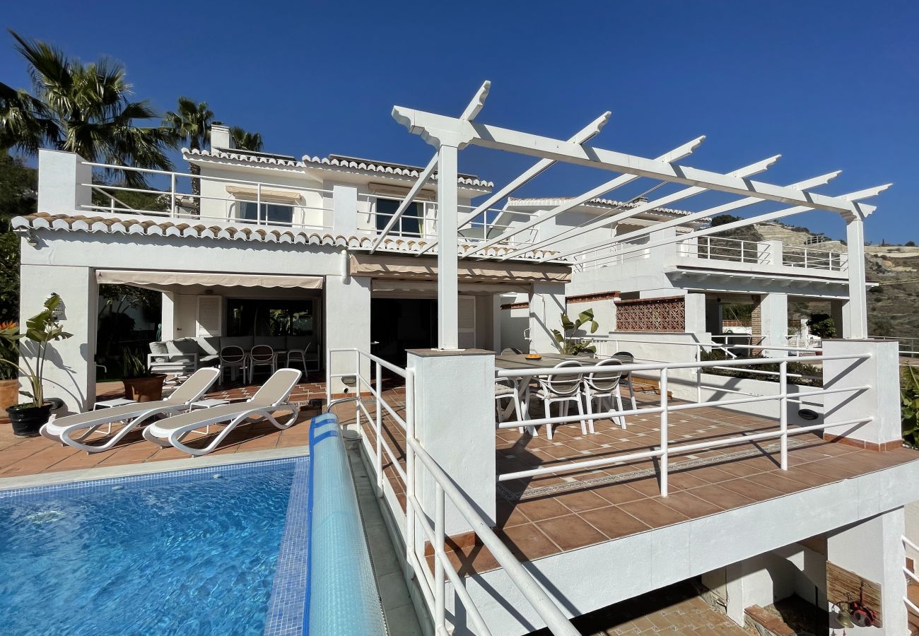 Villa en La Herradura - Marina Azul
