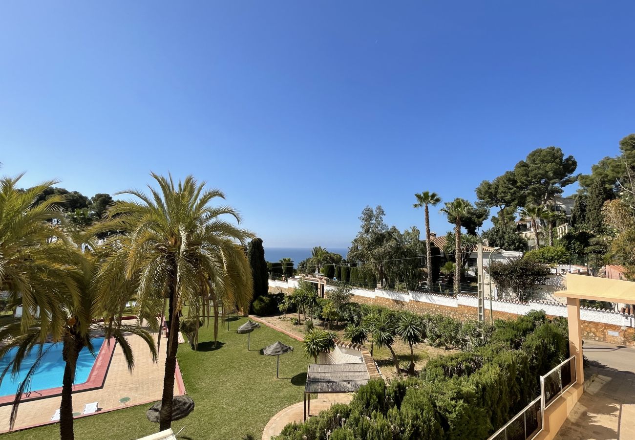 Apartamento en La Herradura - South facing apartment, 7 mins walk from beach