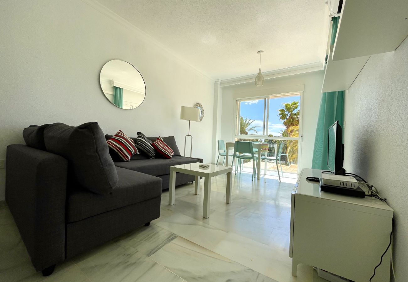 Apartamento en La Herradura - South facing apartment, 7 mins walk from beach