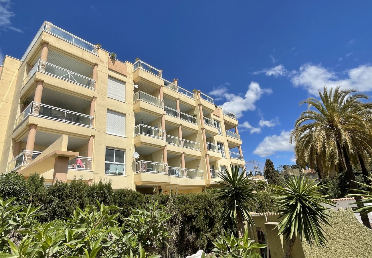 Apartamento en La Herradura - South facing apartment, 7 mins walk from beach