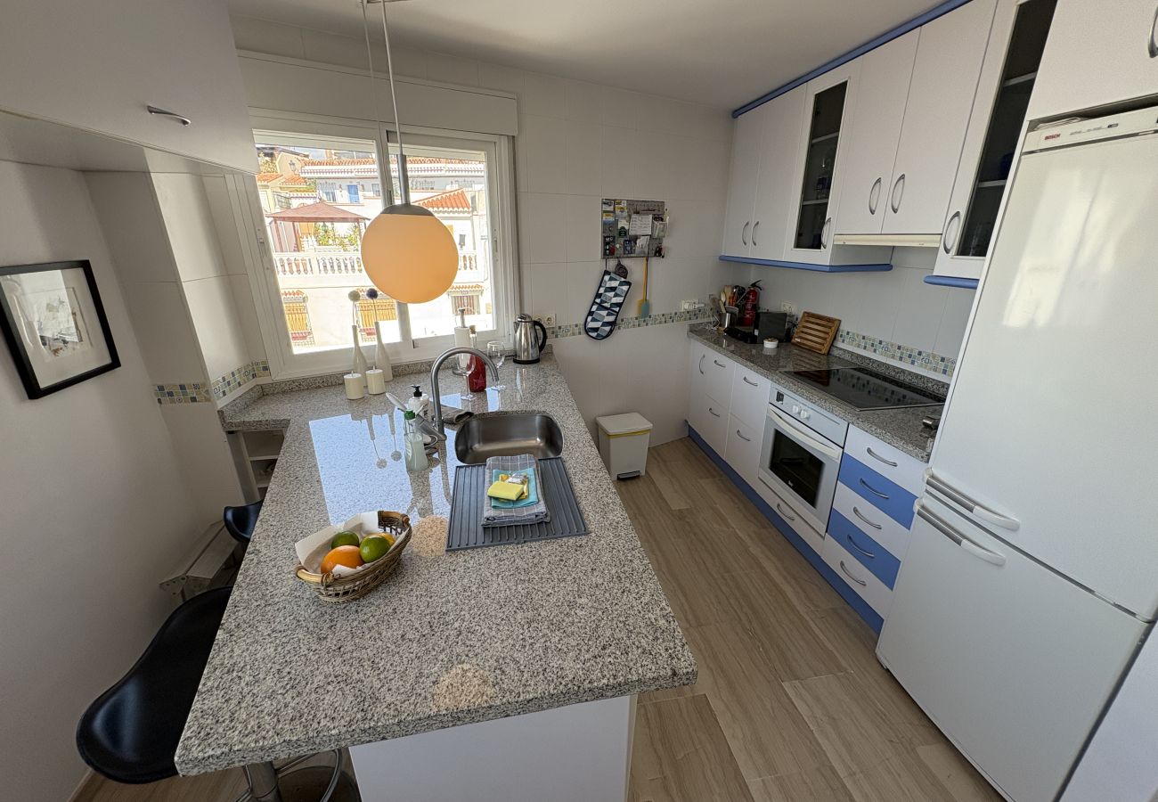 Apartamento en La Herradura - Lovely 2 bed apartment within walking distance to the beach and town