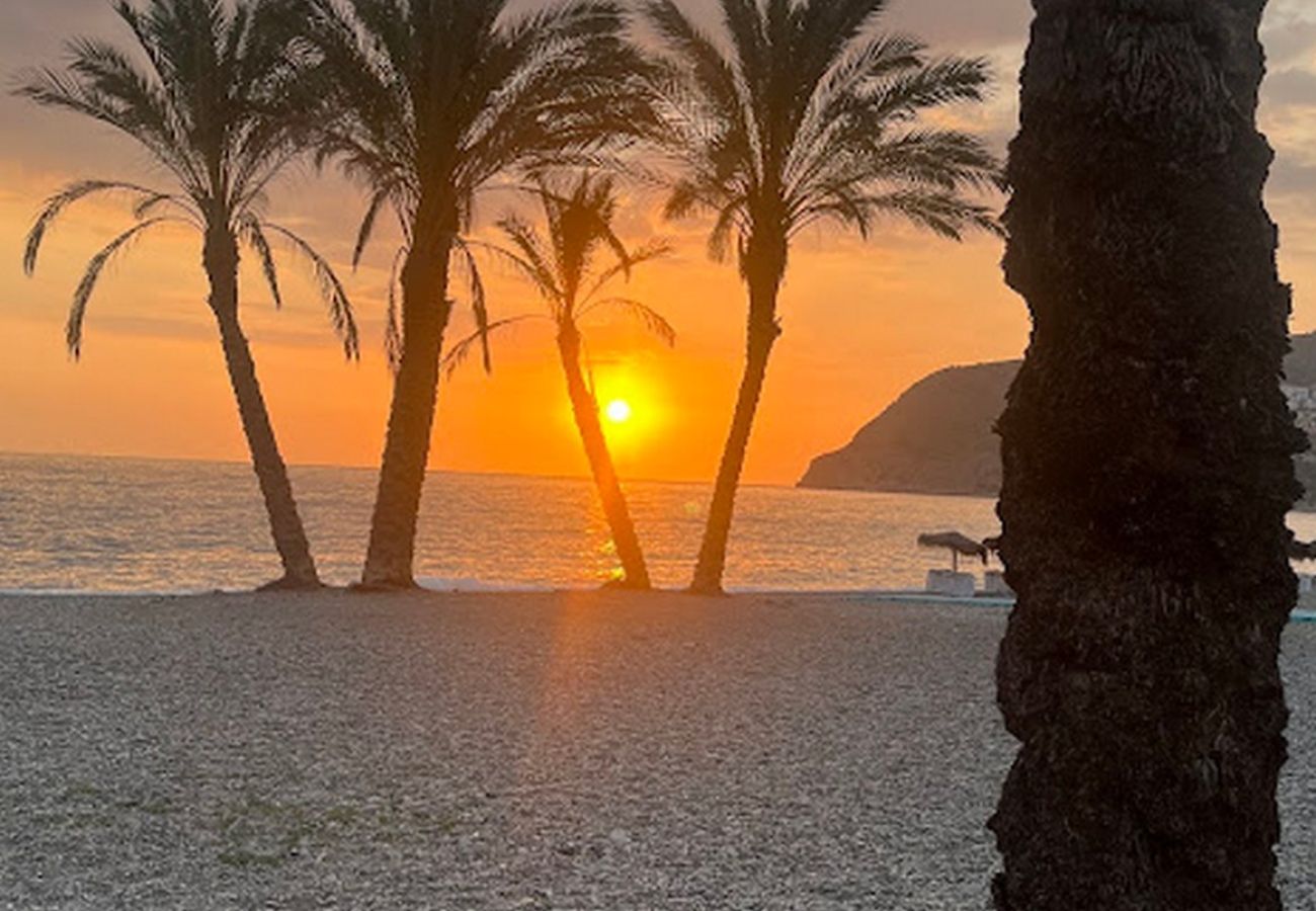 Apartamento en La Herradura - Lovely 2 bed apartment within walking distance to the beach and town