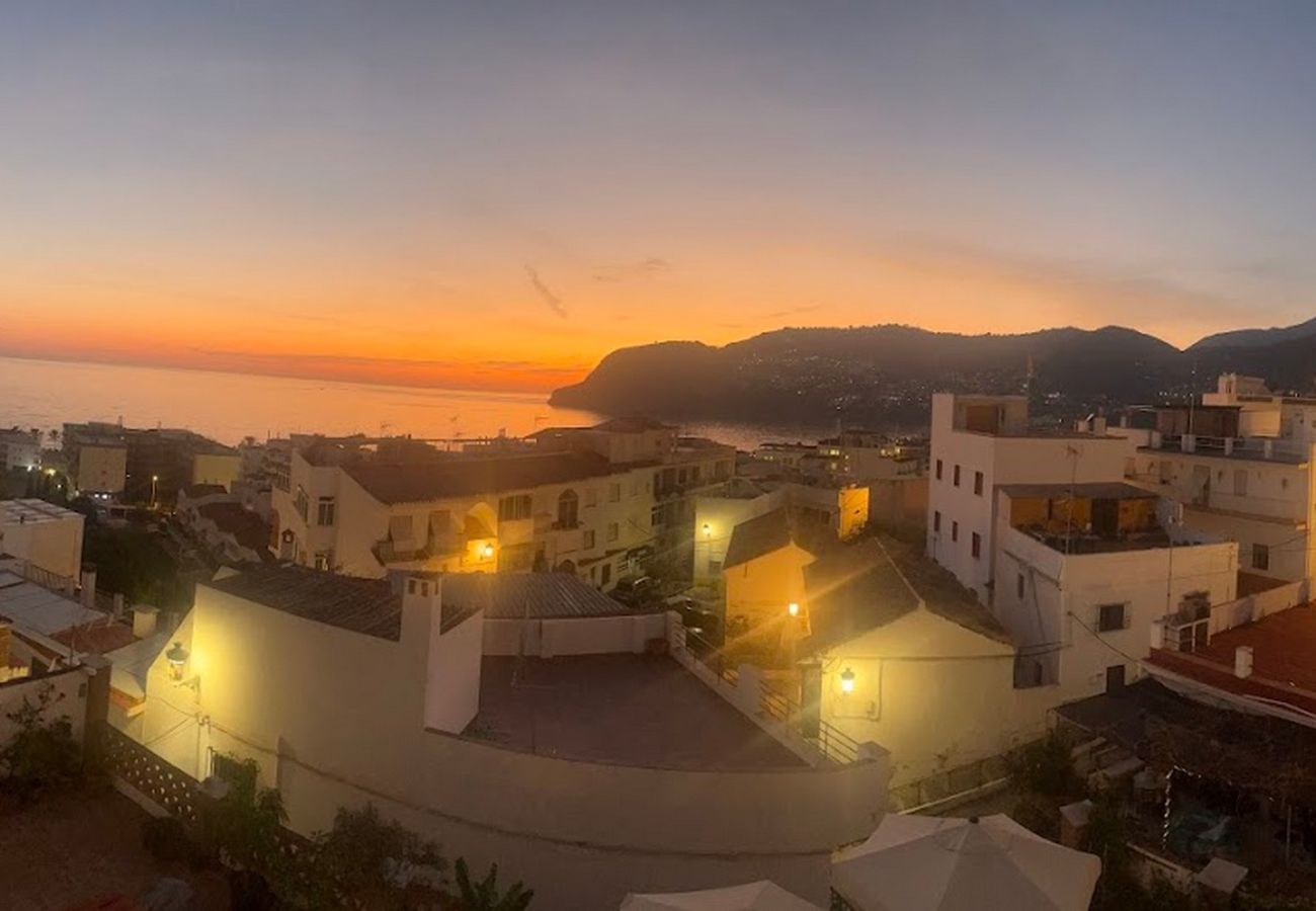 Apartamento en La Herradura - Lovely 2 bed apartment within walking distance to the beach and town