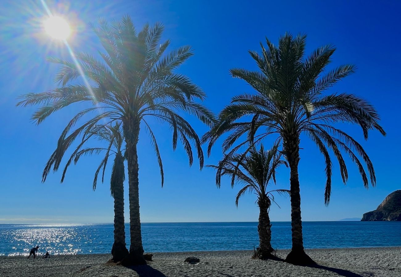 Apartamento en La Herradura - Lovely 2 bed apartment within walking distance to the beach and town