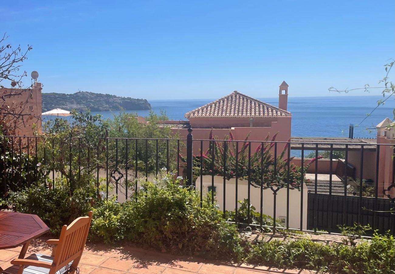 Casa en La Herradura - Lovely Four Bedroom Townhouse with great Sea Views