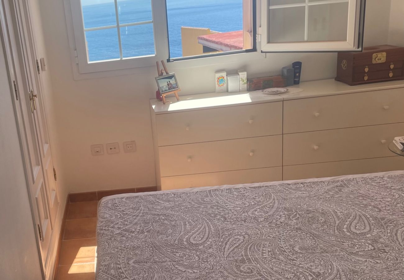 Casa en La Herradura - Lovely Four Bedroom Townhouse with great Sea Views