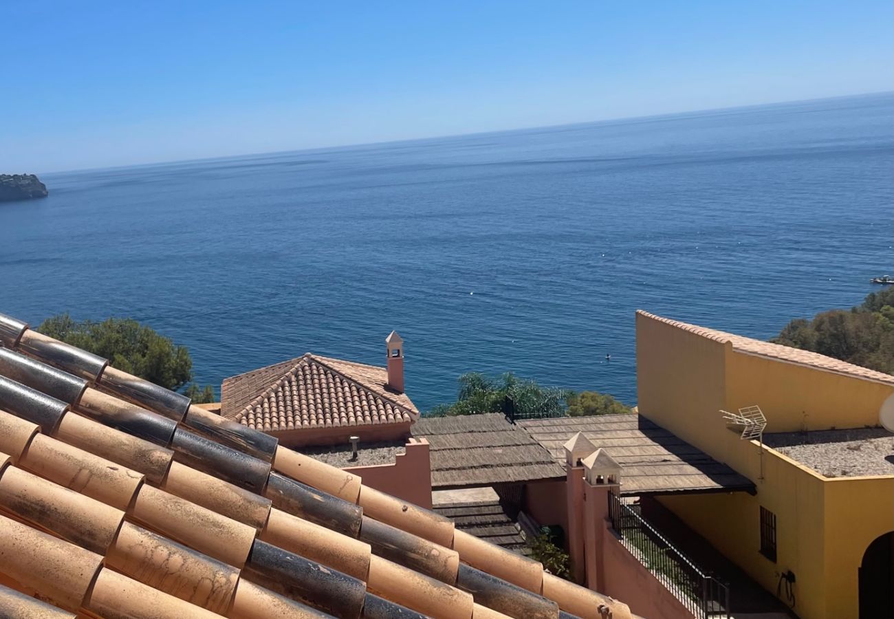 Casa en La Herradura - Lovely Four Bedroom Townhouse with great Sea Views