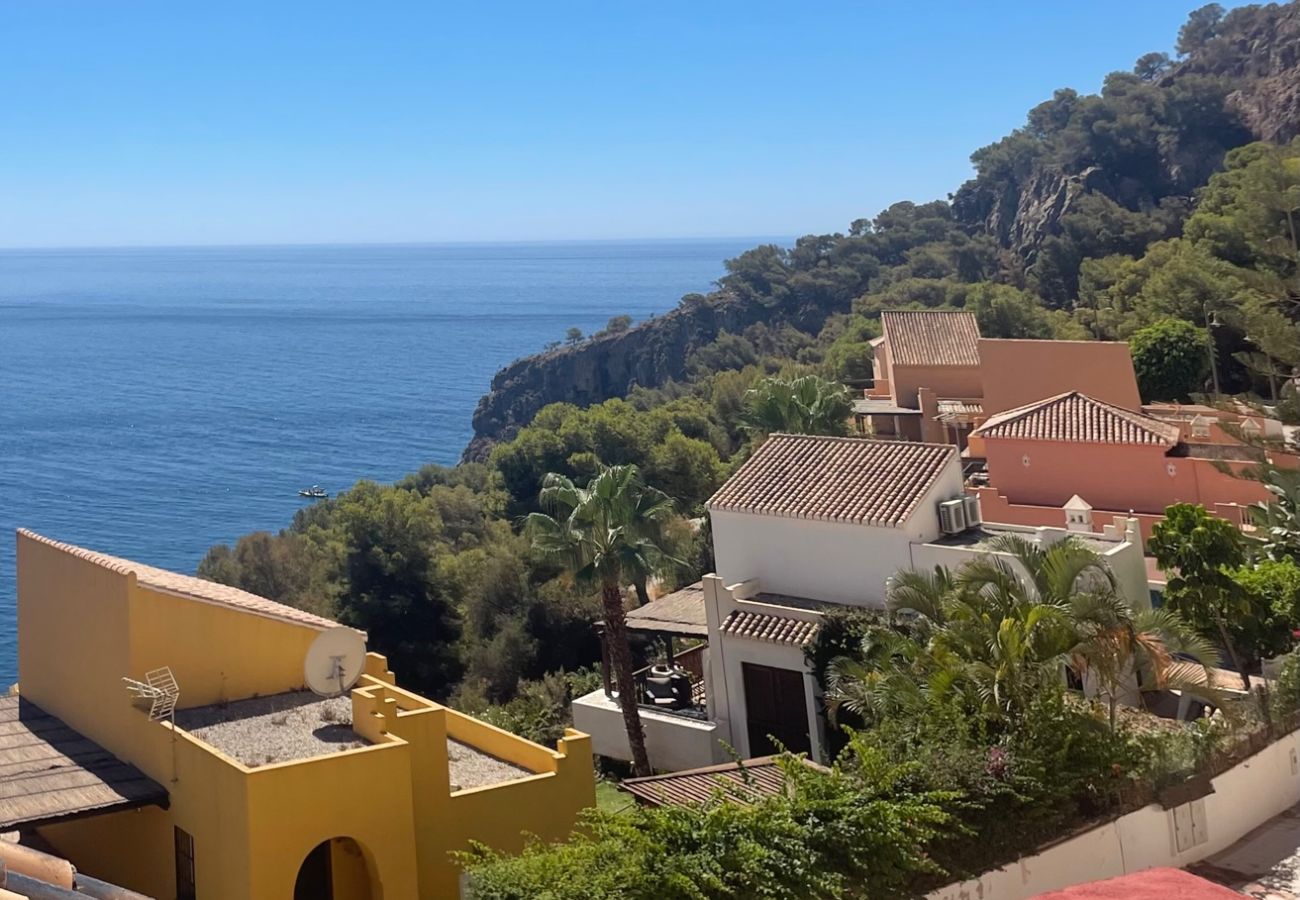 Casa en La Herradura - Lovely Four Bedroom Townhouse with great Sea Views