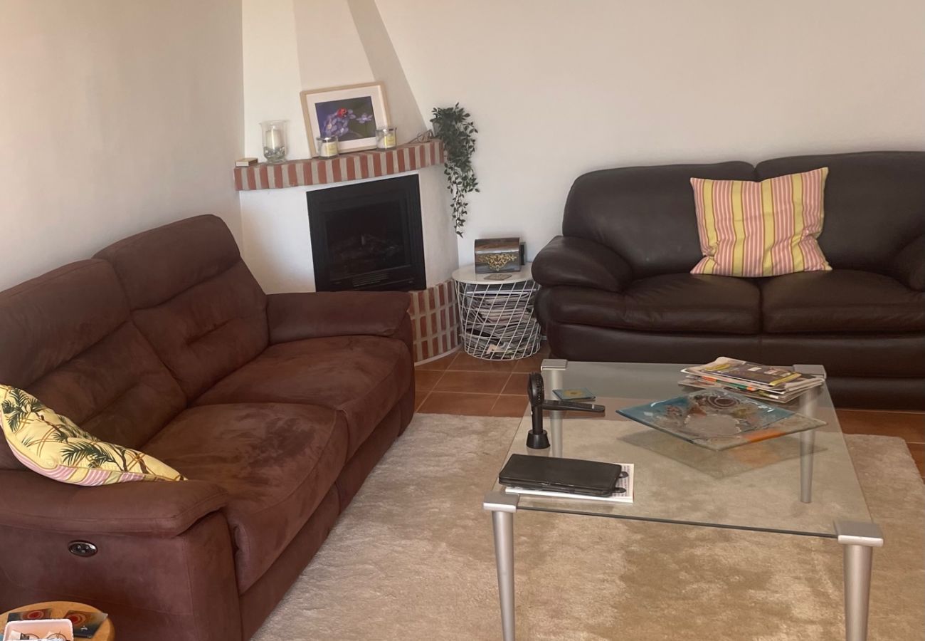 Casa en La Herradura - Lovely Four Bedroom Townhouse with great Sea Views