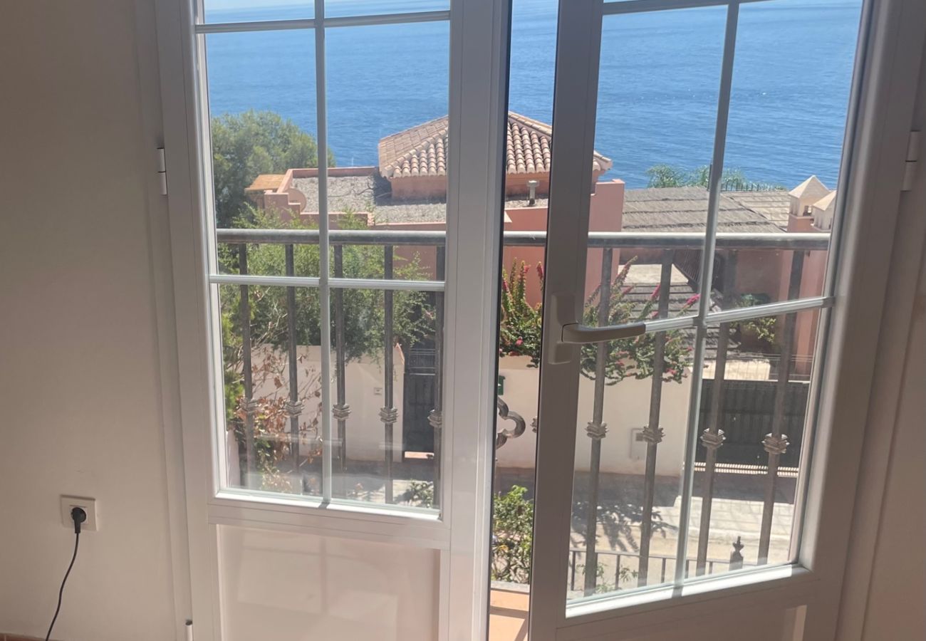 Casa en La Herradura - Lovely Four Bedroom Townhouse with great Sea Views